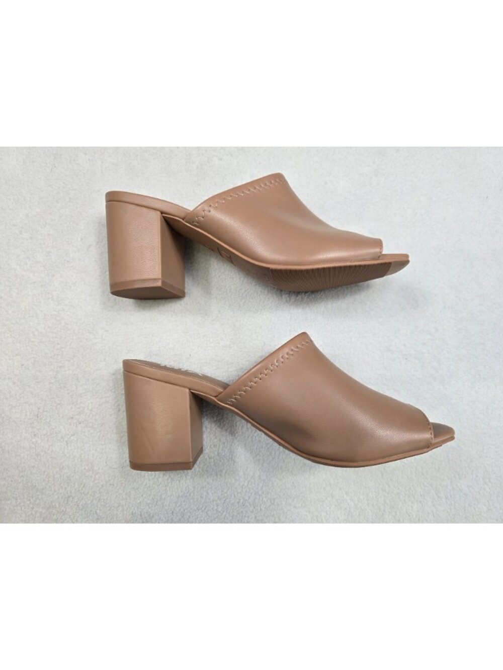 NEW MIA Womens Peep Toe Block Heel Mules Size 6.5 Beige - Picture 4 of 6